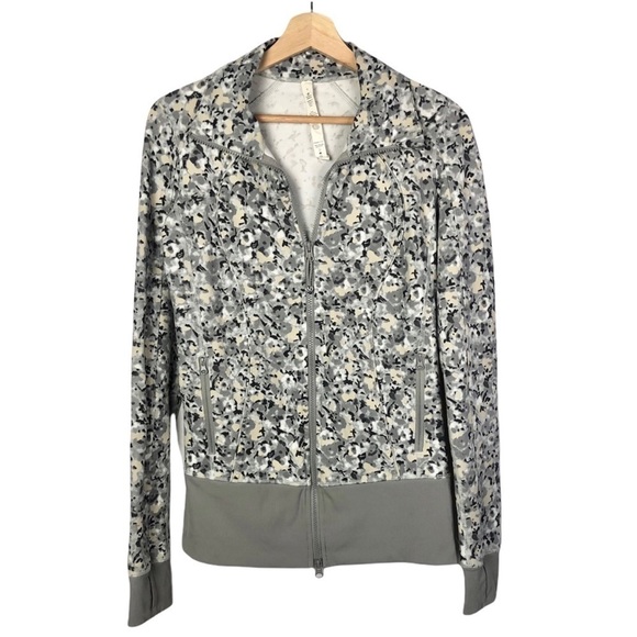 Lululemon Nice Asana Athletic Jacket in Not So Petite Fleur Silver Spoon 6 - Picture 2 of 7